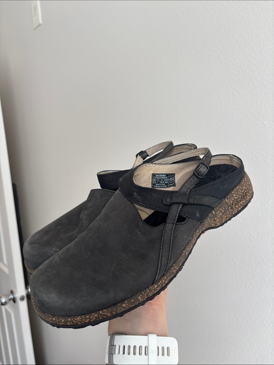Teva Shoes - TEVA 6934 Ventura US 8.5 Black Smooth Leather Casual Slingback Clog Shoes